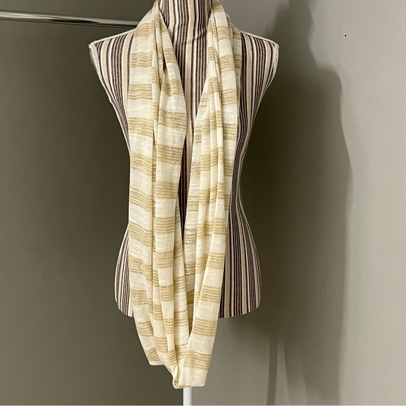 Chicos Womens White Gold Metallic Infinity Scarf Cotton Blend One Size - Picture 6 of 12
